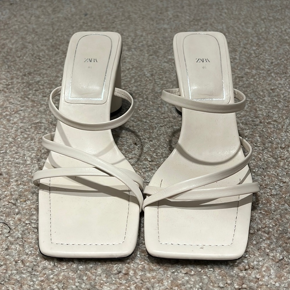 Zara White heel sandal